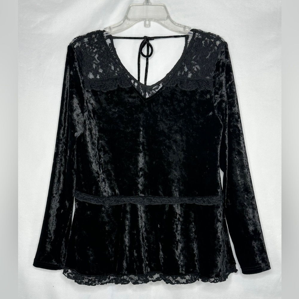 Whimsigoth Skye’s The Limit Crushed Velvet Top Lace Trim Tie Back Peplum‎ Sz M
